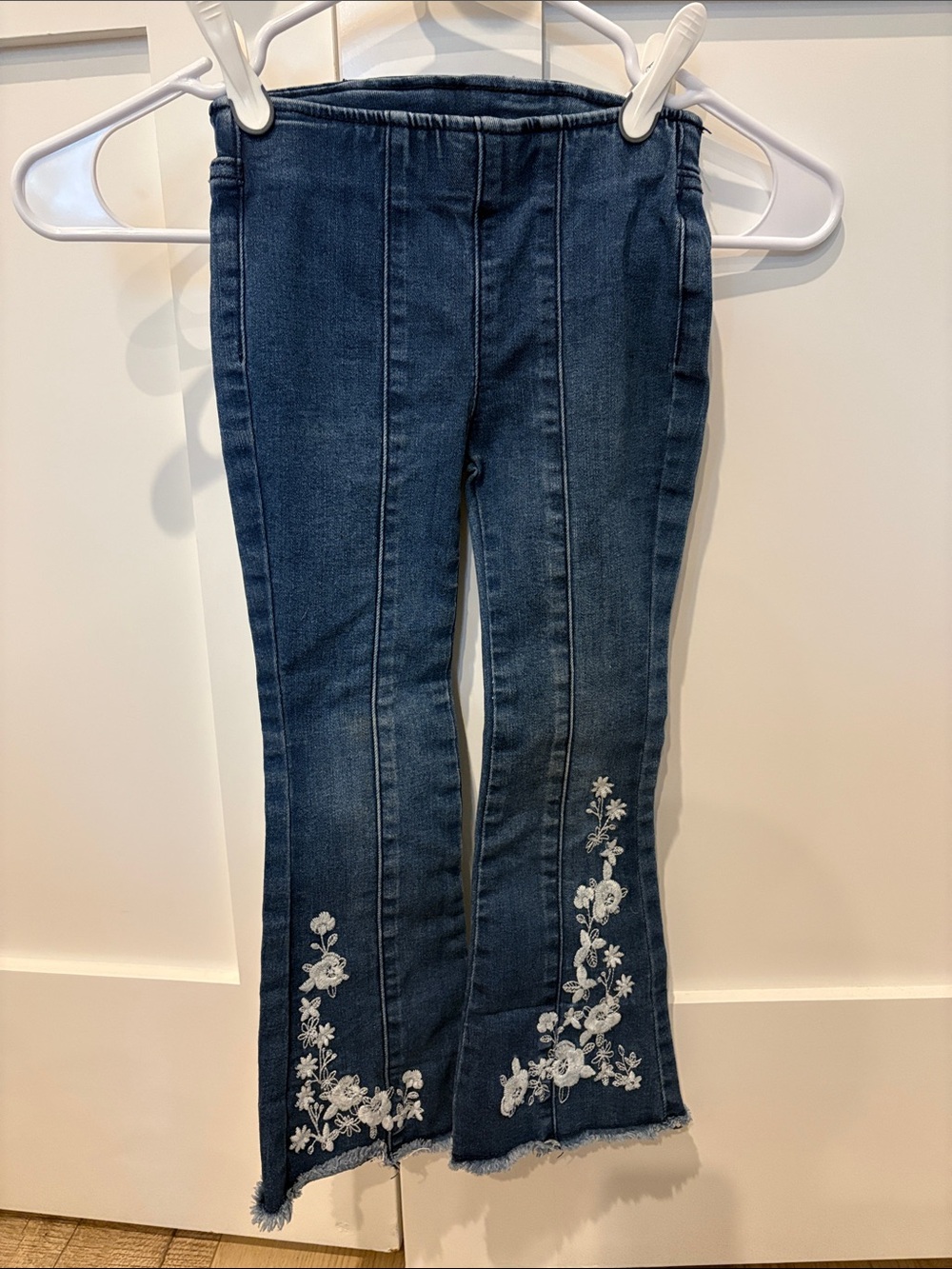 (Little Girl’s Size 3T) Chelsea and Violet Jeans
